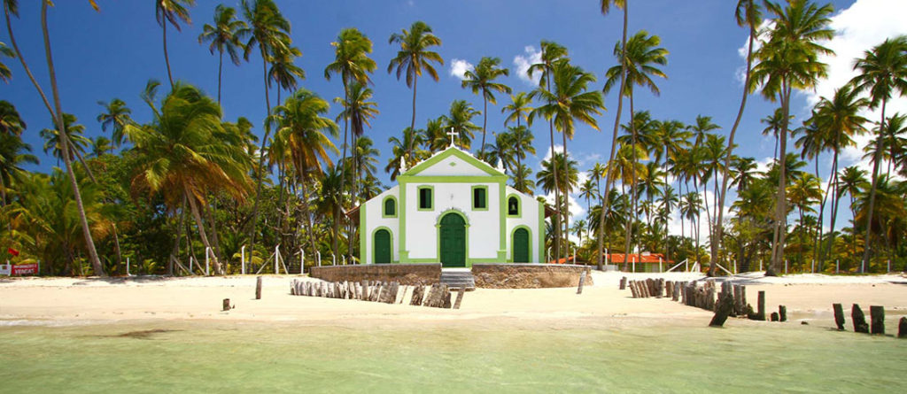 passeio-praia-dos-carneiros-igreja